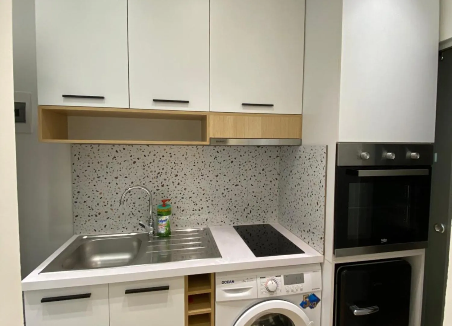 Cozycomfy Studio Tirana 0*,  Albania