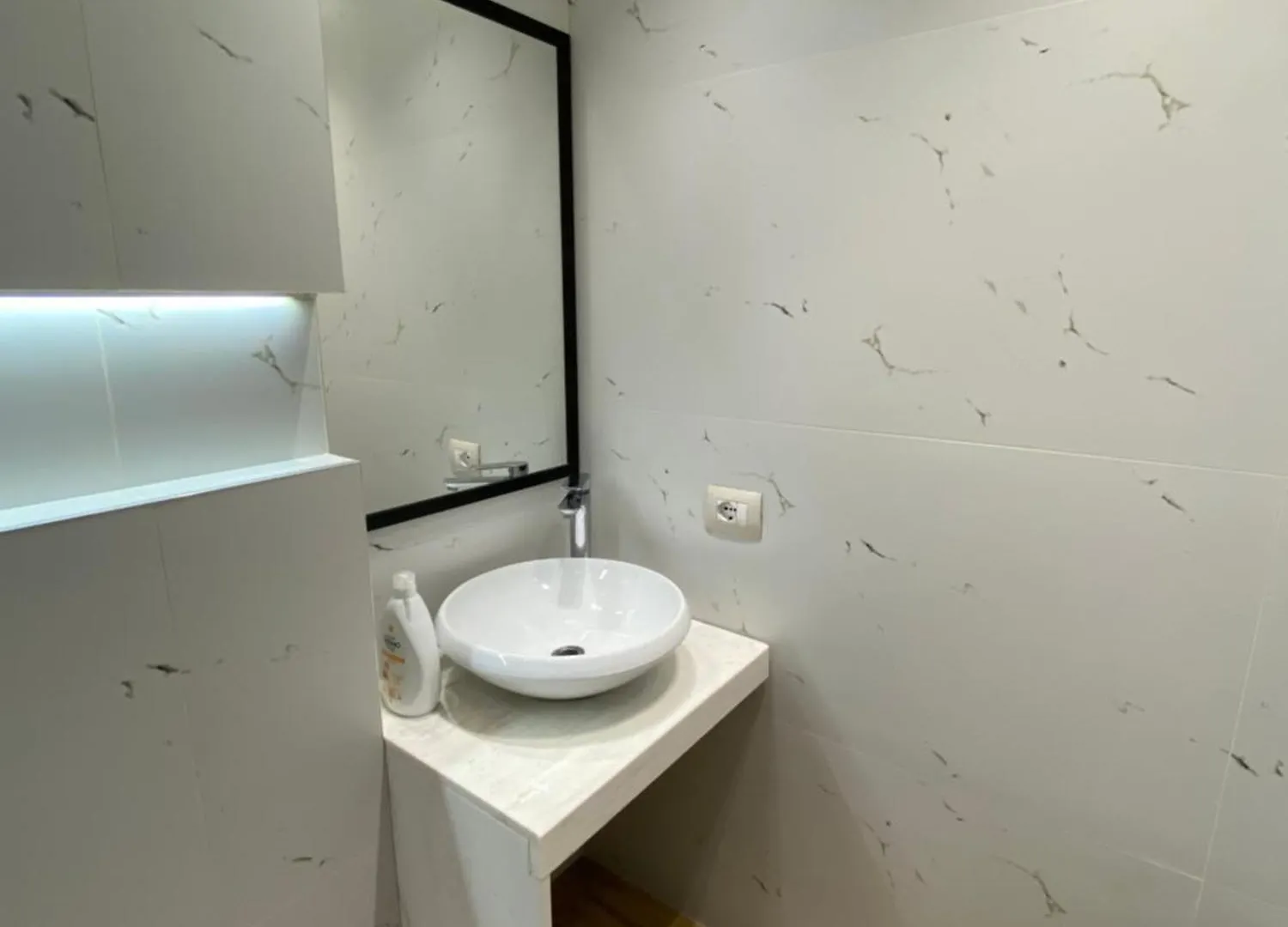 Cozycomfy Studio Τίρανα 0*,